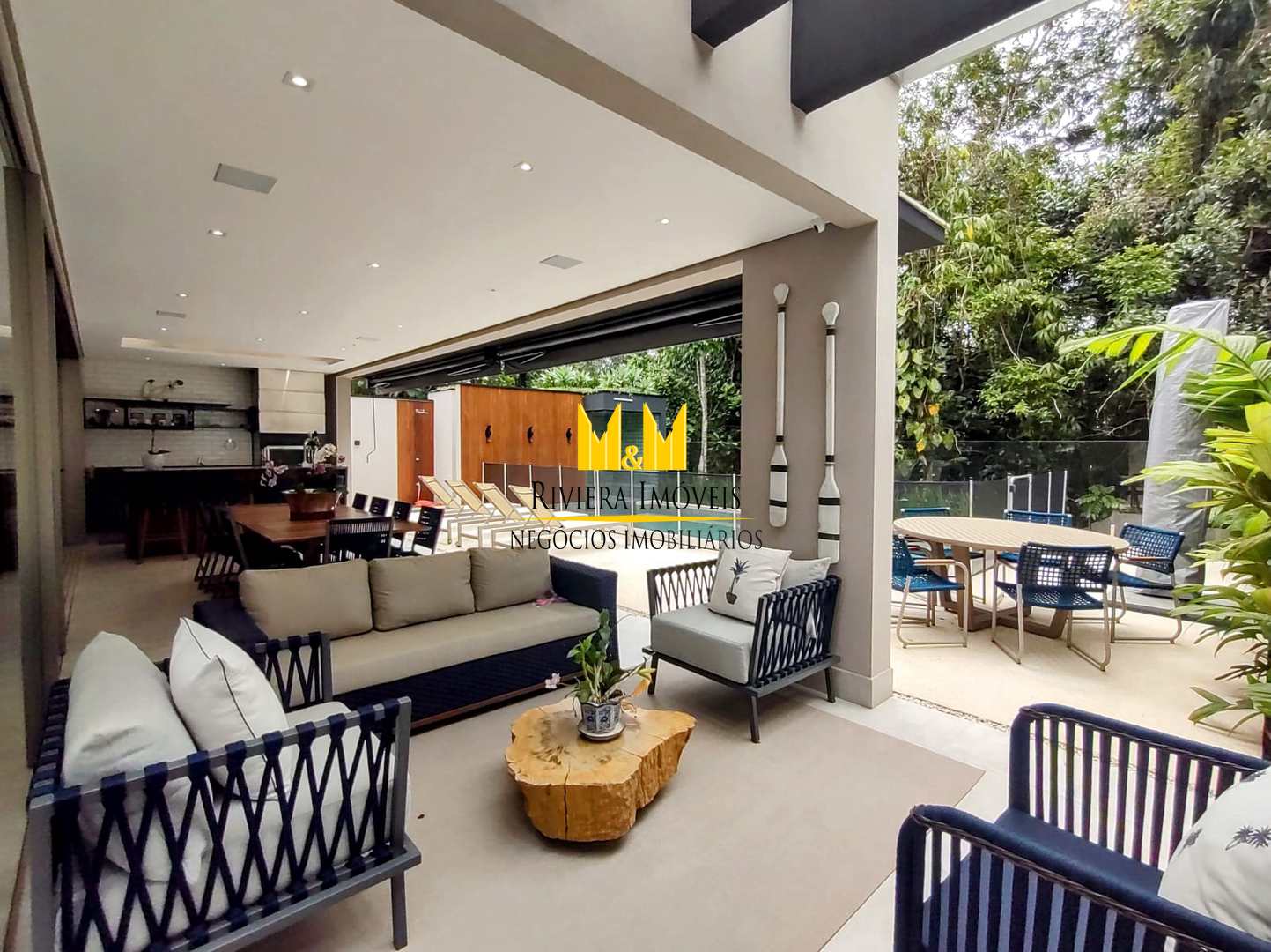 Casa para alugar com 5 quartos, 410m² - Foto 1