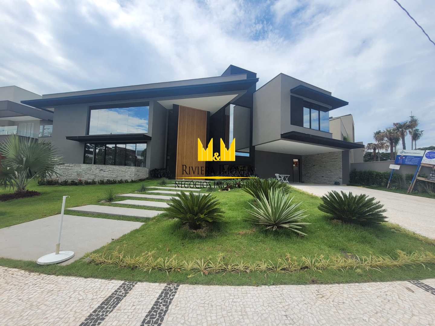 Casa à venda com 6 quartos, 511m² - Foto 2