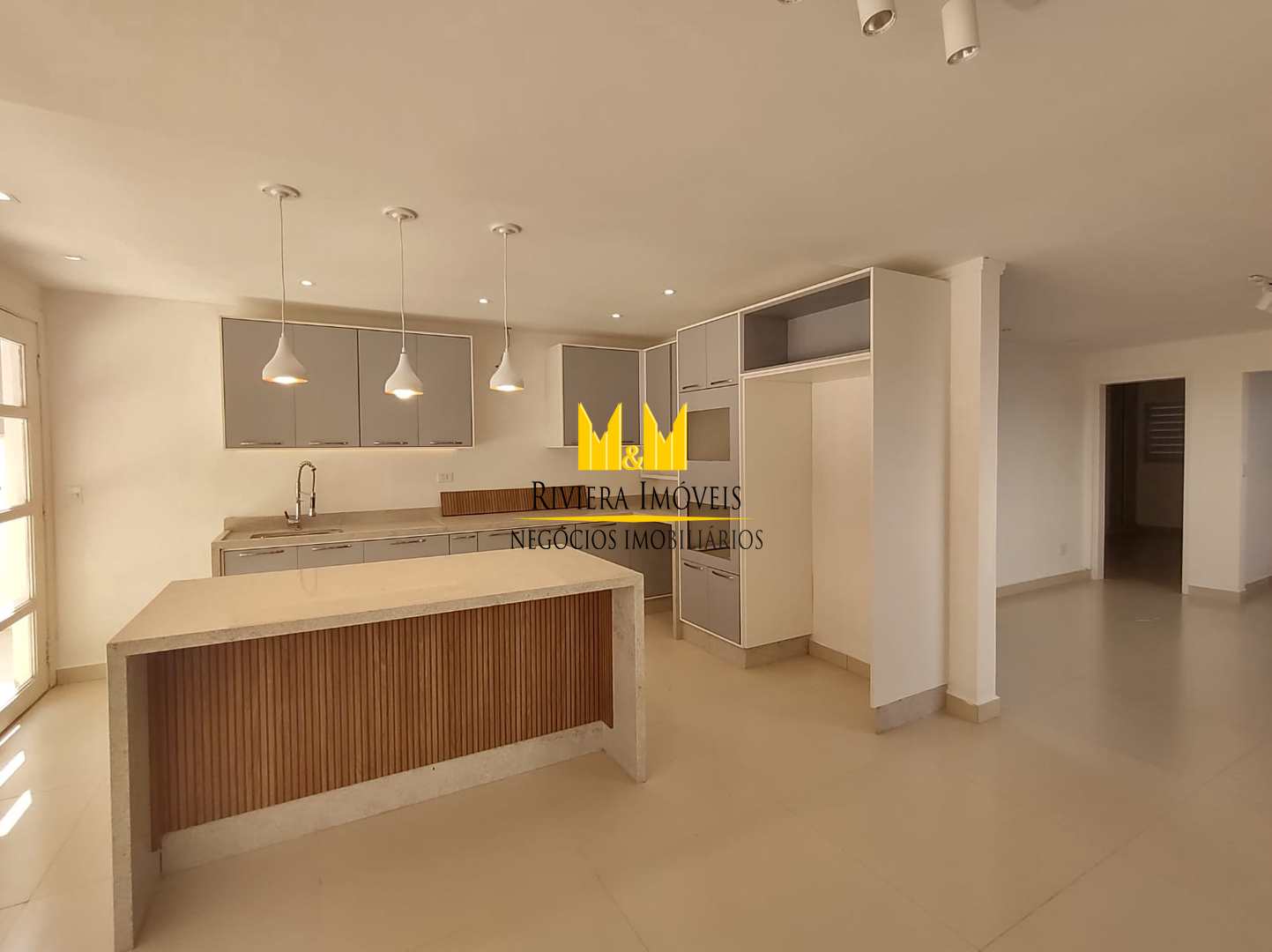 Casa à venda e aluguel com 5 quartos, 209m² - Foto 2