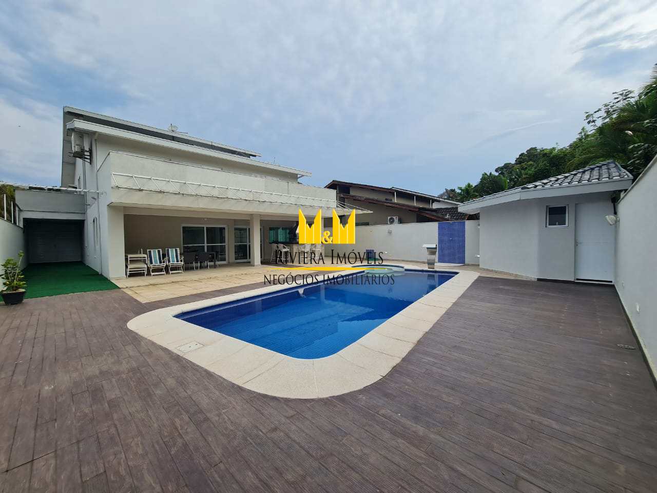 Casa à venda com 5 quartos, 348m² - Foto 1