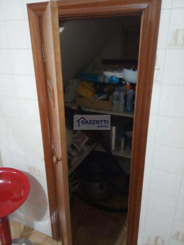 Sobrado à venda com 3 quartos, 250m² - Foto 37