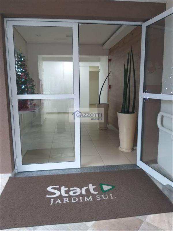 Apartamento à venda com 3 quartos, 75m² - Foto 2