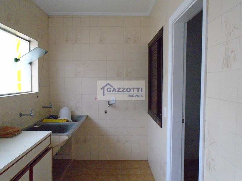 Sobrado à venda com 4 quartos, 300m² - Foto 58