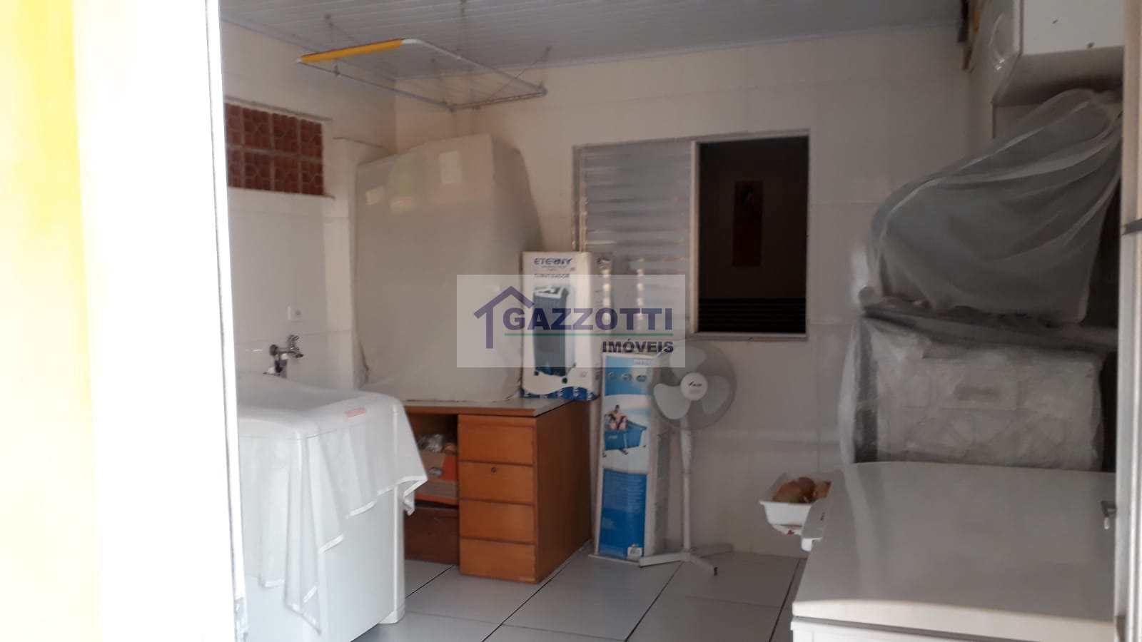 Casa à venda com 3 quartos, 200m² - Foto 37