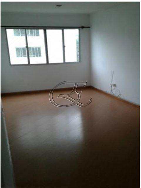 Apartamento à venda com 2 quartos, 70m² - Foto 3