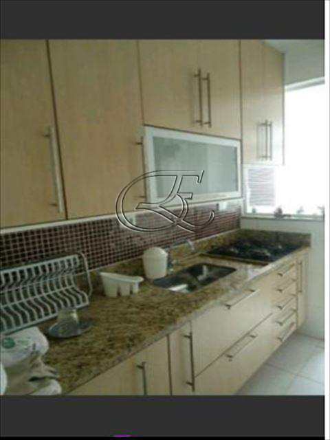 Apartamento à venda com 2 quartos, 95m² - Foto 9