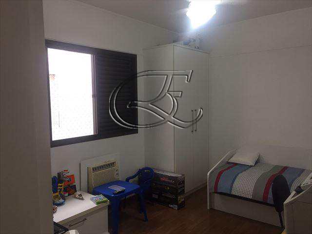 Apartamento à venda com 2 quartos, 80m² - Foto 11