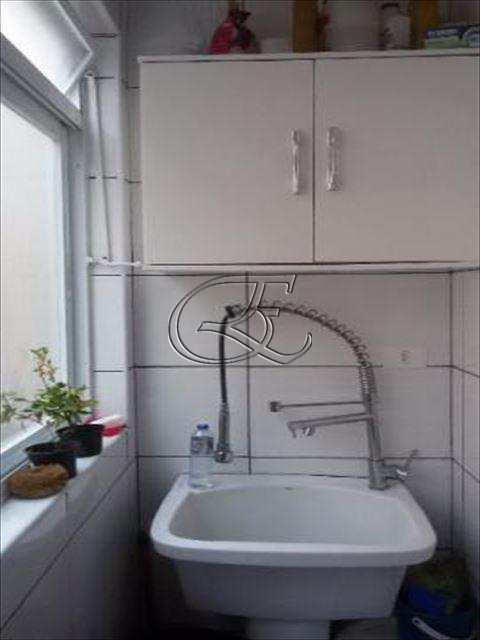 Apartamento à venda com 2 quartos, 75m² - Foto 17