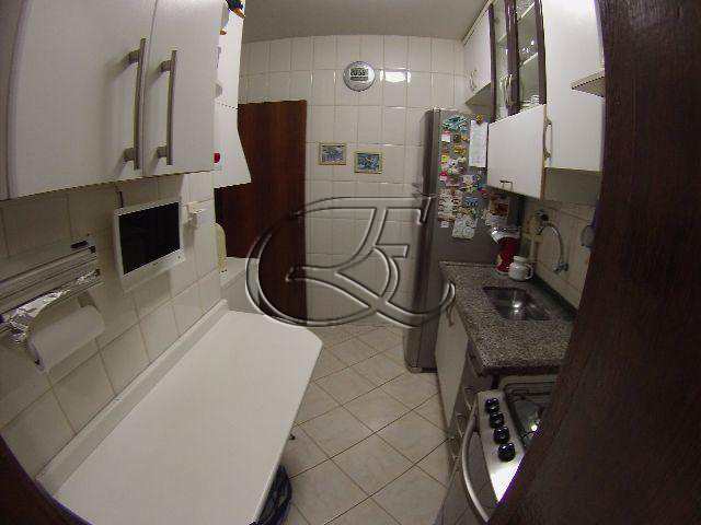 Apartamento à venda com 2 quartos, 60m² - Foto 12