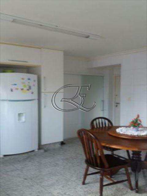 Apartamento à venda com 3 quartos, 130m² - Foto 9