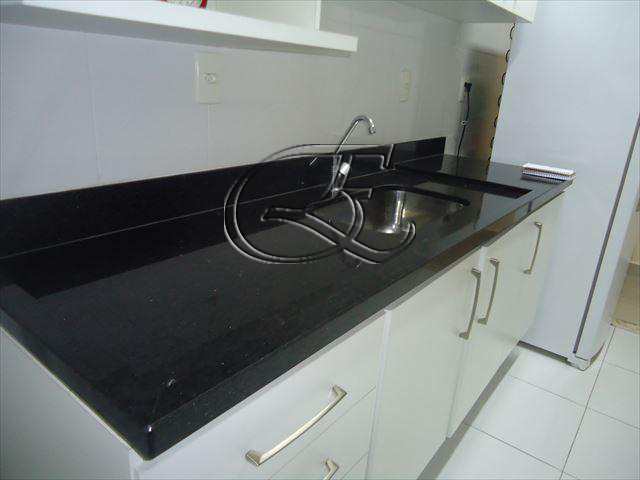 Apartamento à venda com 2 quartos, 75m² - Foto 17