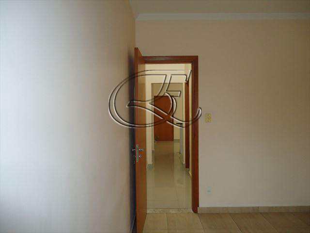 Apartamento à venda com 2 quartos, 75m² - Foto 4