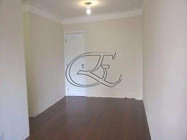 Apartamento à venda com 2 quartos, 70m² - Foto 1