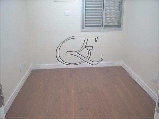 Apartamento à venda com 2 quartos, 70m² - Foto 7