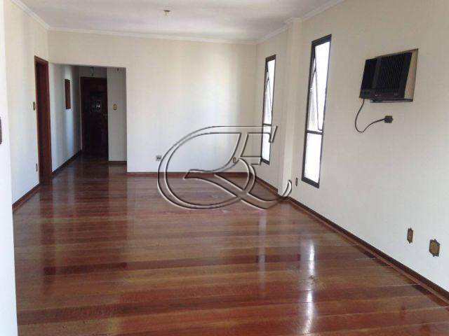 Apartamento à venda com 3 quartos, 150m² - Foto 2