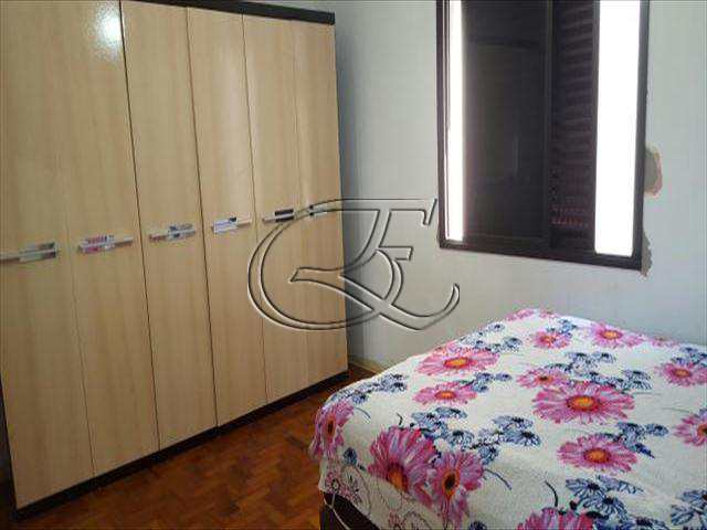 Apartamento à venda com 2 quartos, 72m² - Foto 4