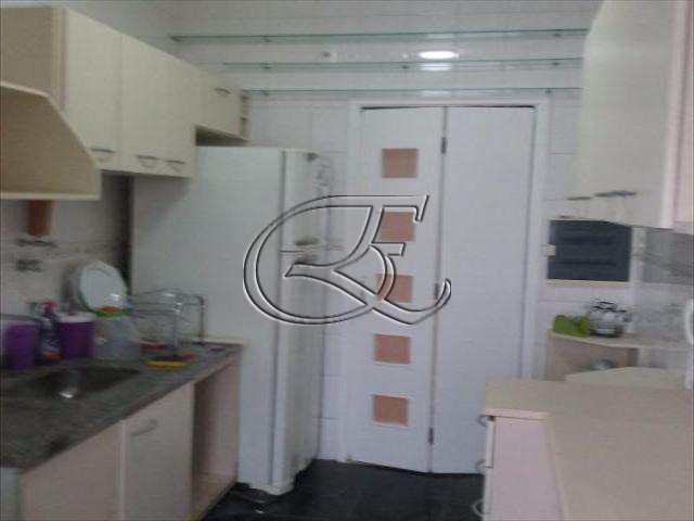 Apartamento à venda com 2 quartos, 70m² - Foto 15