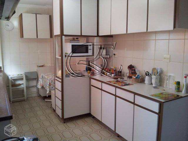 Apartamento à venda com 3 quartos, 195m² - Foto 11