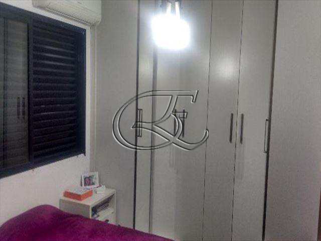 Apartamento à venda com 2 quartos, 75m² - Foto 4