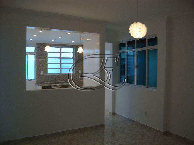 Apartamento à venda com 2 quartos, 75m² - Foto 2