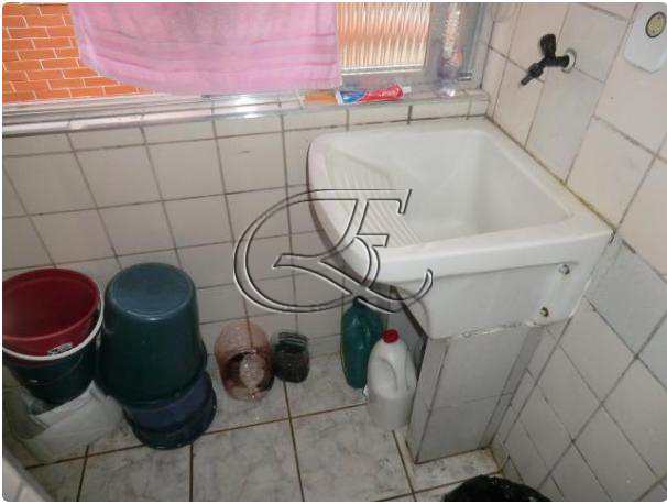 Apartamento à venda com 2 quartos, 70m² - Foto 17