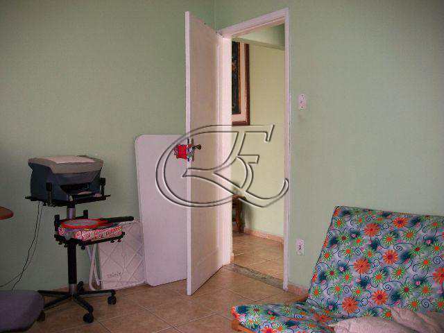 Apartamento à venda com 2 quartos, 64m² - Foto 8