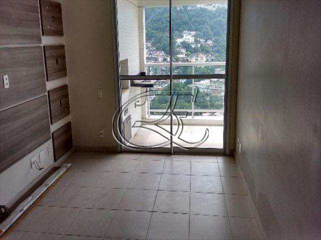 Apartamento à venda com 2 quartos, 77m² - Foto 2