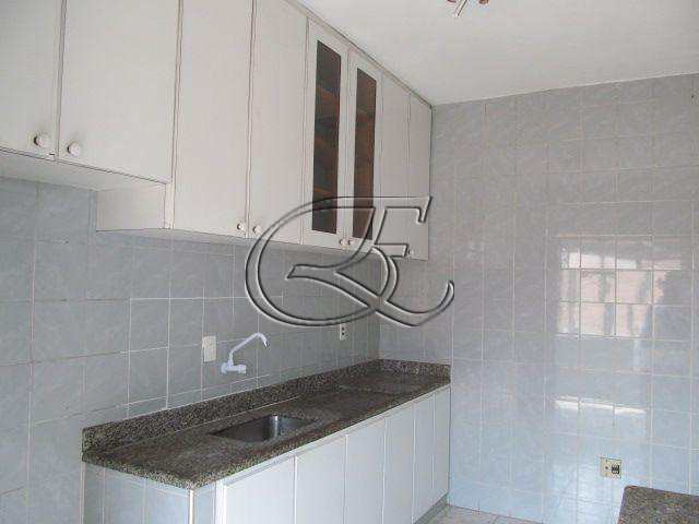 Apartamento à venda com 2 quartos, 63m² - Foto 9