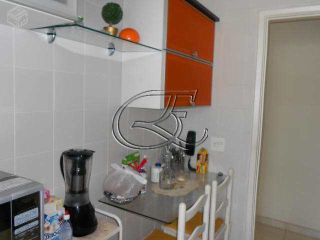 Apartamento à venda com 2 quartos, 79m² - Foto 8