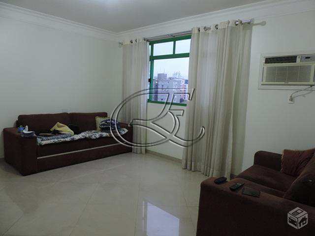 Apartamento à venda com 2 quartos, 76m² - Foto 2