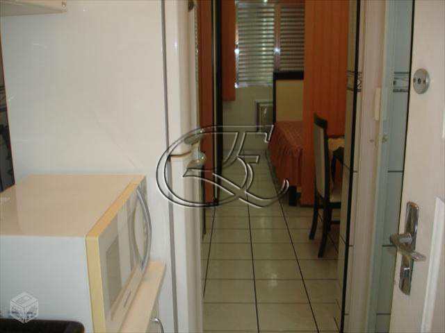 Apartamento à venda com 1 quarto, 28m² - Foto 5