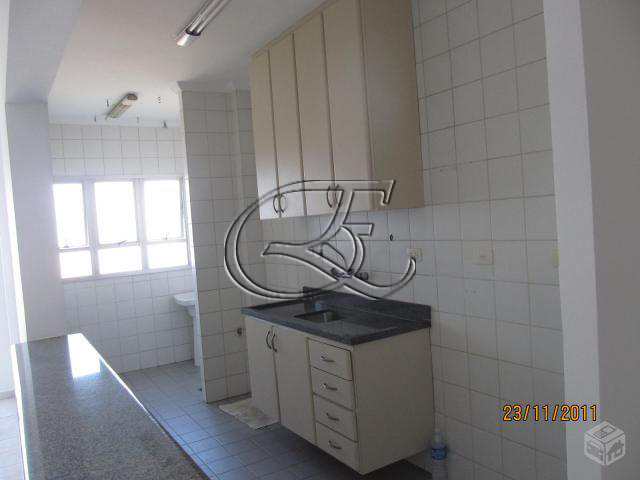 Apartamento à venda com 2 quartos, 63m² - Foto 11