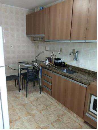 Apartamento à venda com 2 quartos, 70m² - Foto 11