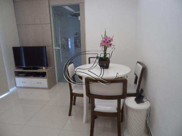 Apartamento à venda com 1 quarto, 54m² - Foto 2