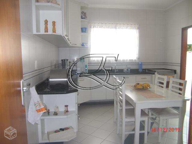 Casa à venda com 3 quartos, 130m² - Foto 12