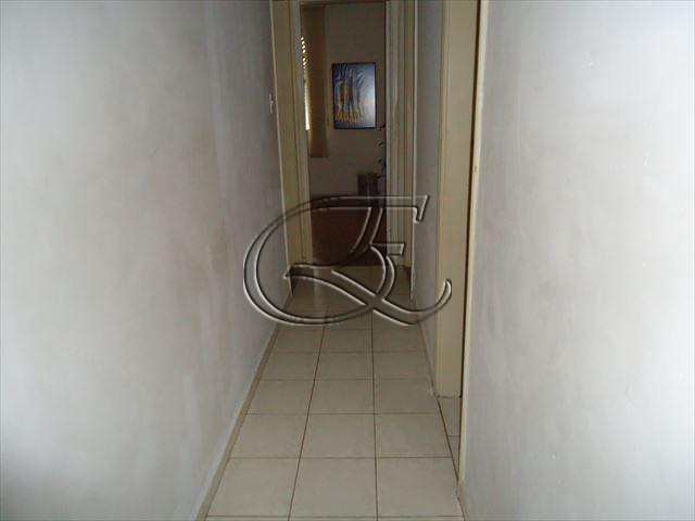 Apartamento à venda com 3 quartos, 130m² - Foto 2