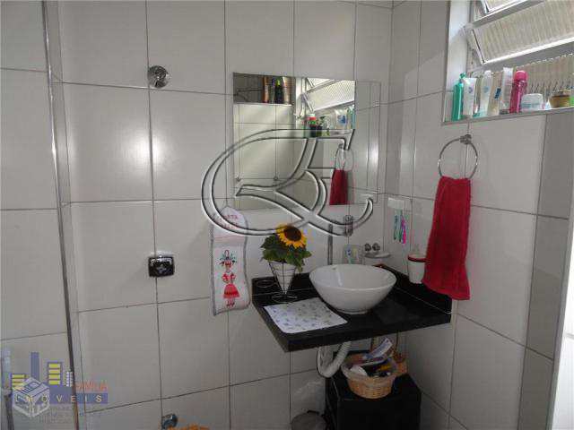 Apartamento à venda com 2 quartos, 70m² - Foto 11