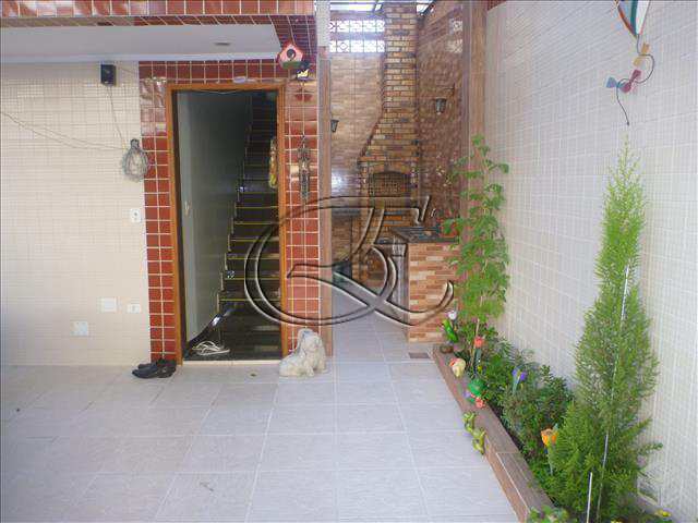 Casa em Santos bairro Boqueirão