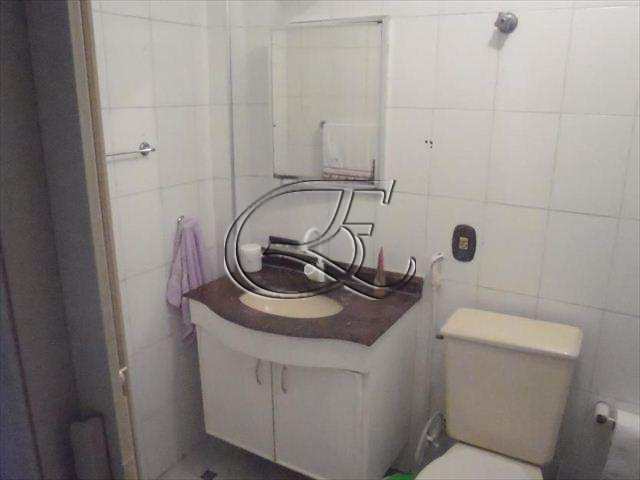 Apartamento à venda com 2 quartos, 75m² - Foto 11