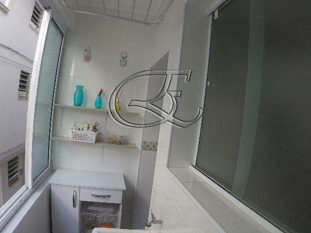 Apartamento à venda com 2 quartos, 70m² - Foto 11