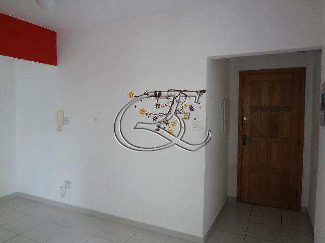 Apartamento à venda com 1 quarto, 47m² - Foto 2