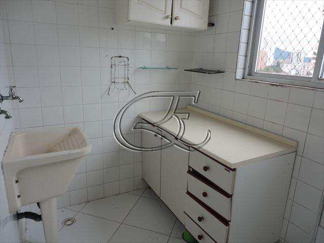 Apartamento à venda com 2 quartos, 75m² - Foto 13