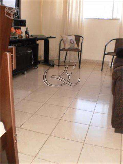 Apartamento à venda com 3 quartos, 85m² - Foto 2