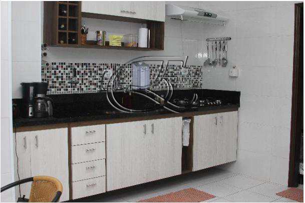 Apartamento à venda com 2 quartos, 95m² - Foto 17