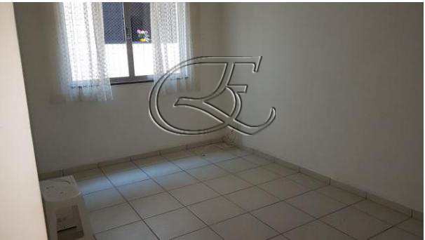 Apartamento à venda com 2 quartos, 64m² - Foto 2