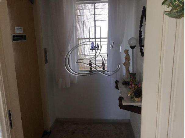 Apartamento à venda com 3 quartos, 190m² - Foto 2