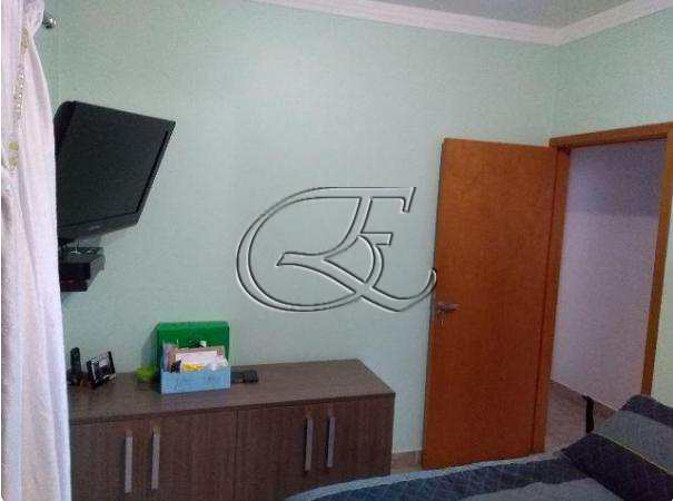 Apartamento à venda com 2 quartos, 60m² - Foto 4