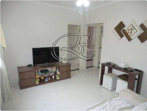 Apartamento à venda com 2 quartos, 75m² - Foto 2