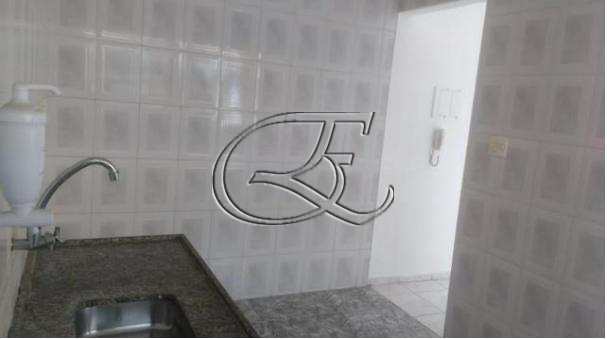 Apartamento à venda com 2 quartos, 70m² - Foto 14