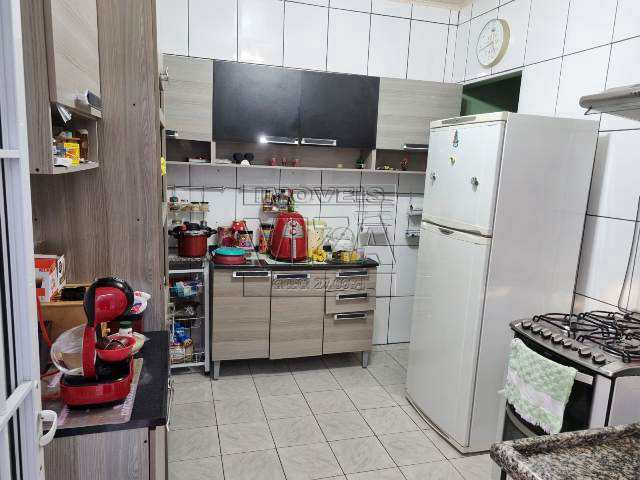 Casa à venda com 2 quartos, 141m² - Foto 2